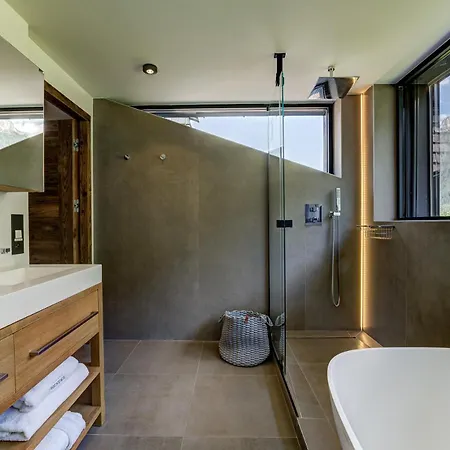 Alpesi faház Red Fox