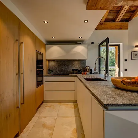 Chalet Red Fox