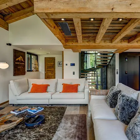 Chalet Red Fox *